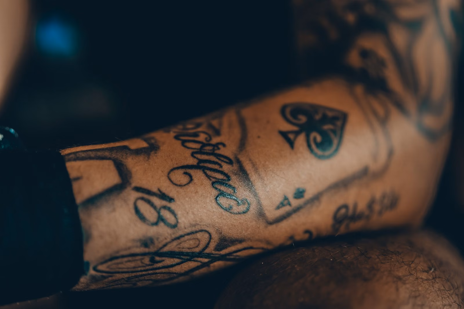 Detail eines fertigen Tattoos am Unterarm